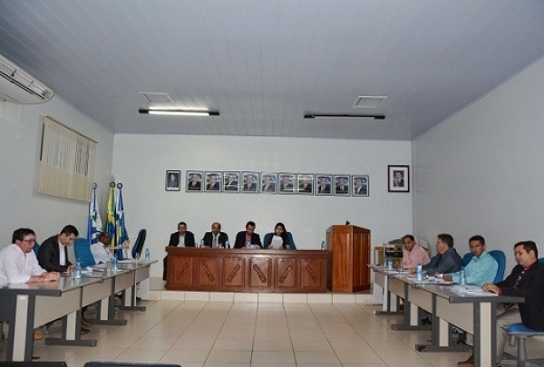 Câmara aprova projeto que autoriza Prefeitura adquirir recursos para construção de escolas em Aripuanã
