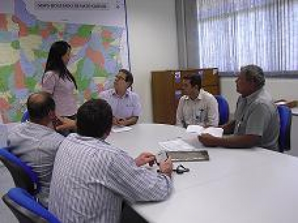 VEREADORES VISITAM SECRETARIAS ESTADUAIS E DEPUTADOS