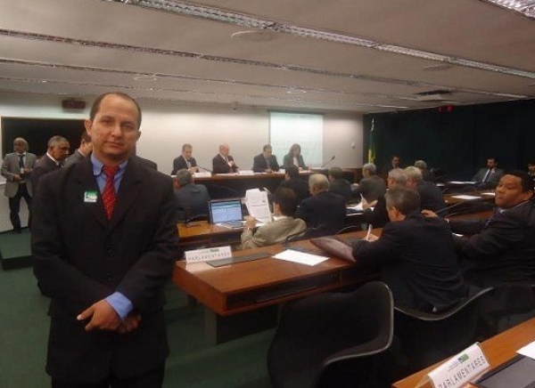 Vereador Luciano Demazzi reitera pedido de instalação de telefonia celular em conselvan