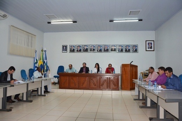Câmara Municipal de Aripuanã realiza sessão ordinária