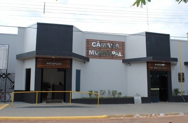 Câmara Municipal de Aripuanã envia NOTA DE ESCLARECIMENTO sobre uso de carro oficial