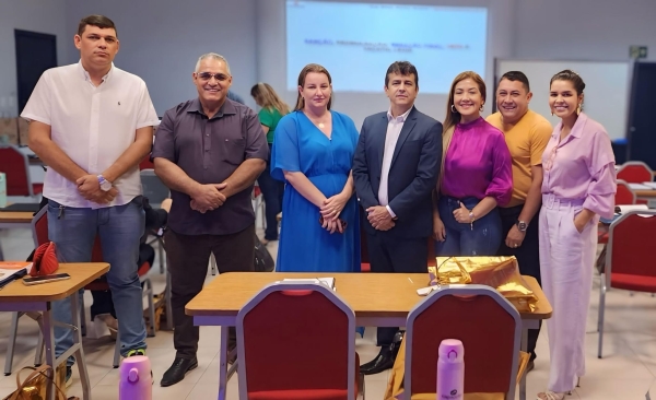 VEREADORES E SERVIDORES PARTICIPAM DE CAPACITAÇÃO SOBRE PROCESSO E TÉCNICAS LEGISLATIVO EM CUIABÁ