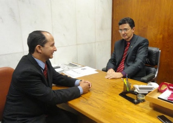 Deputado Ságuas Moraes recebe visita do Vereador Luciano de Aripuanã
