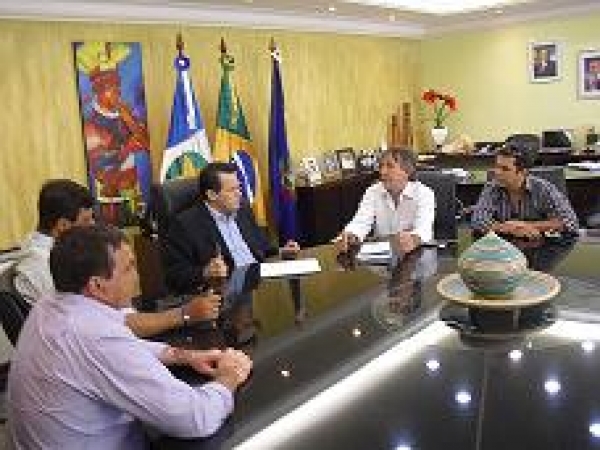 Governador recebe Prefeito e Vereadores de Aripuanã em audiência no Palácio Paiaguas