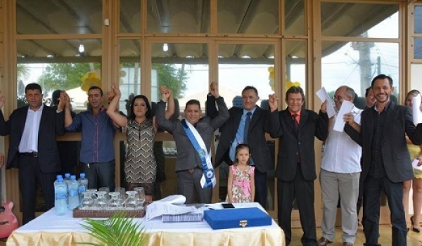 Novo prefeito de Aripuanã toma posse e diz estar preocupado com a crise econômica nacional