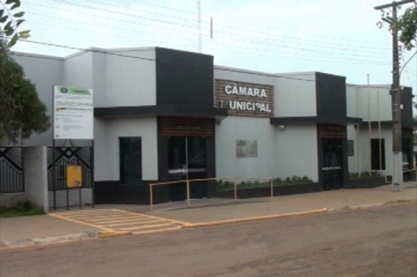 Câmara Municipal de Aripuanã informa horário de expediente