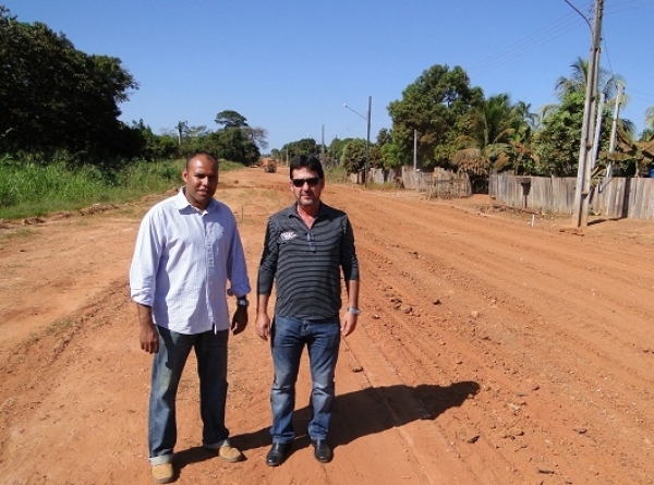 Vereador Tadeu fala sobre paralisação das obras da Av. Tancredo Neves