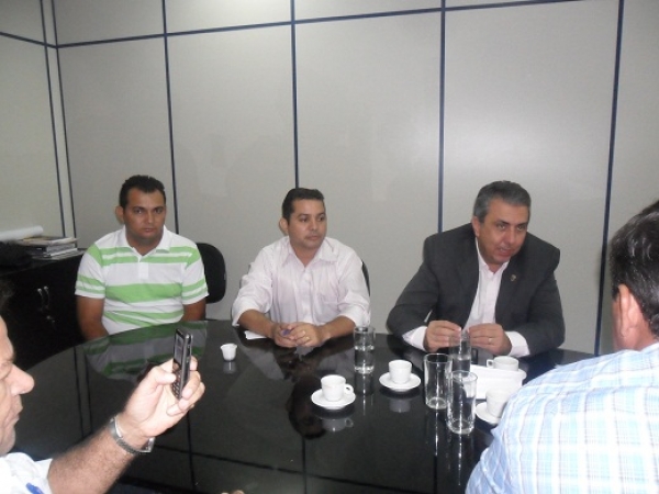 Vereadores e o Prefeito pedem continuidade da UNEMAT no município
