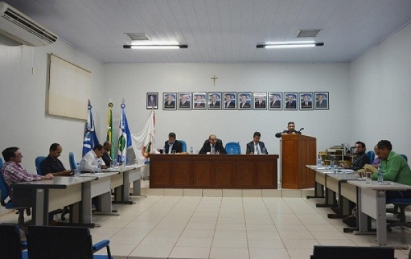 Câmara Municipal de Aripuanã realiza sessão ordinária