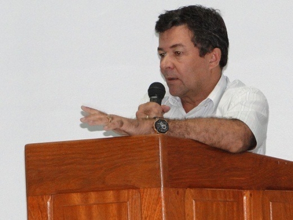 Vereador de Aripuanã homenageia ex-prefeito com titulo de Cidadão Honorário Aripuanense
